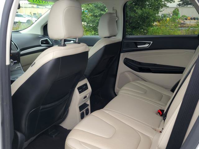 Used 2020 Ford Edge Titanium w/ Equipment Group 301A AWD/4WD image 23