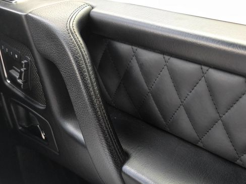 Used 2016 Mercedes-Benz G 63 AMG 4MATIC image 36