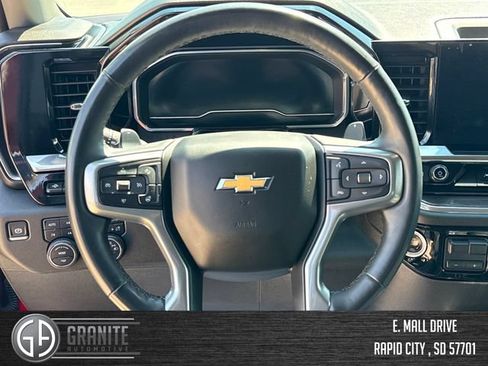Used 2025 Chevrolet Silverado 1500 LTZ AWD/4WD image 14