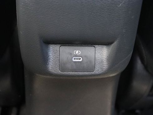 Used 2025 Nissan Versa SV FWD image 21