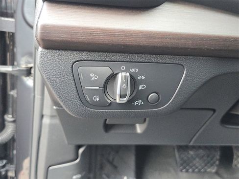 Certified 2023 Audi Q5 2.0T Premium w/ Convenience Package image 29