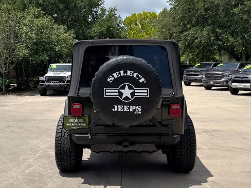 Used 2004 Jeep Wrangler X w/ Convenience Group AWD/4WD image 14