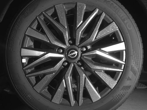 Used 2025 Nissan Altima 2.5 SV image 14