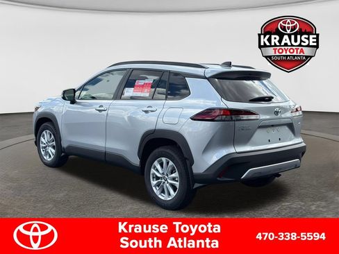 New 2026 Toyota Corolla Cross LE w/ Moonroof Package FWD image 6