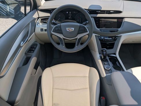 Certified 2024 Cadillac XT5 Premium Luxury w/ Technology Package FWD image 17