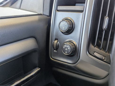 Used 2018 Chevrolet Silverado 1500 LT w/ All Star Edition image 35