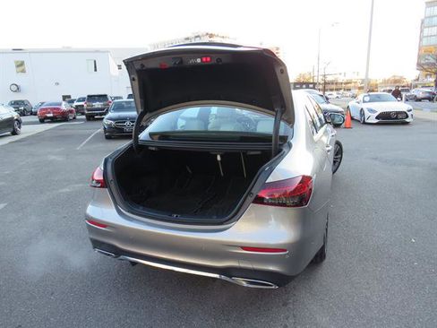 Used 2021 Mercedes-Benz E 350 4MATIC Sedan image 33