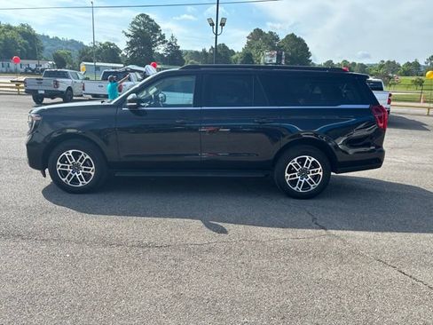 Used 2025 Ford Expedition Max Active AWD/4WD image 4