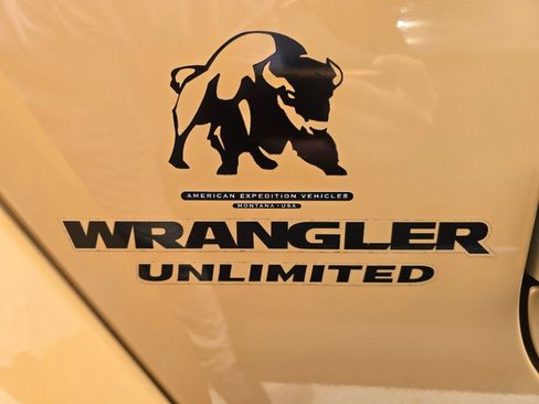 Used 2014 Jeep Wrangler Unlimited Rubicon w/ Dual Top Group AWD/4WD image 5