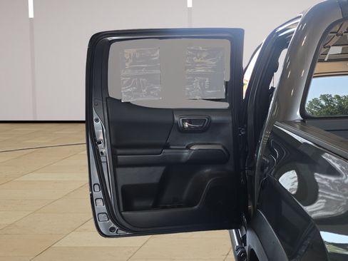 Used 2023 Toyota Tacoma TRD Off-Road AWD/4WD image 23