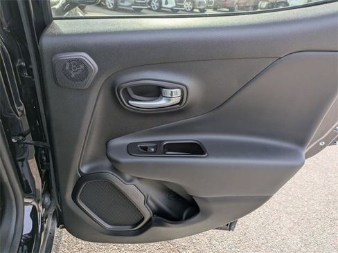 Used 2023 Jeep Renegade Altitude w/ Sun/Sound Group image 32