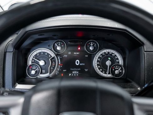 Used 2015 RAM 3500 Laramie Longhorn image 27