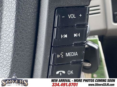 Used 2011 Ford F150 Lariat w/ Lariat Chrome Pkg AWD/4WD image 28