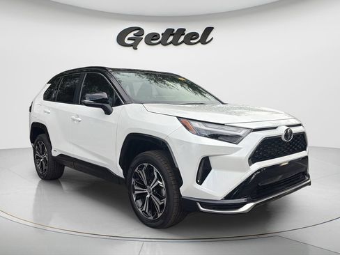 Used 2025 Toyota RAV4 XSE AWD/4WD image 3