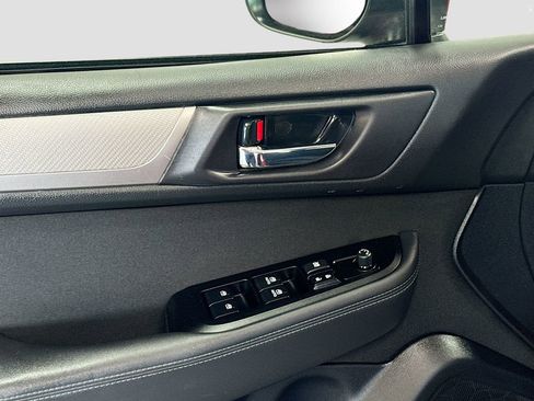 Used 2019 Subaru Outback 2.5i Premium w/ Protection Package #1 AWD/4WD image 16