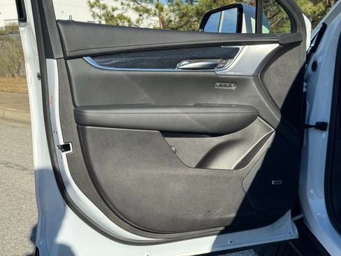 Certified 2025 Cadillac XT5 Premium Luxury image 21