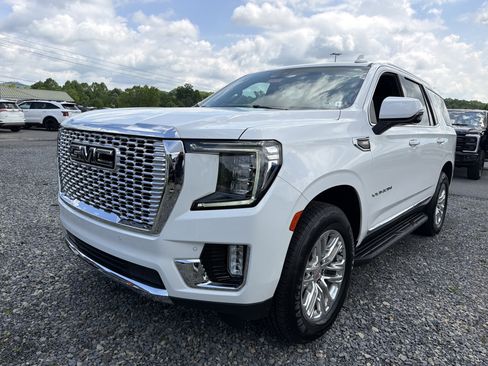 Used 2021 GMC Yukon SLT w/ SLT Premium Package AWD/4WD image 12