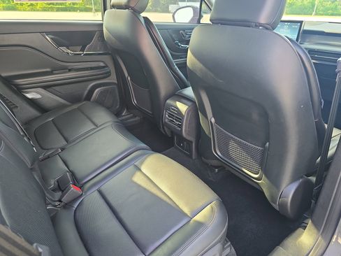 Certified 2022 Lincoln Corsair AWD w/ Premium Package image 11