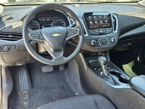 Used 2023 Chevrolet Malibu LT FWD image 23