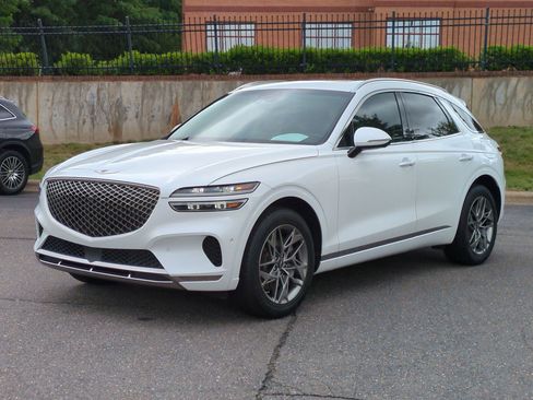 Used 2023 Genesis GV70 2.5T w/ Advanced Package AWD/4WD image 7