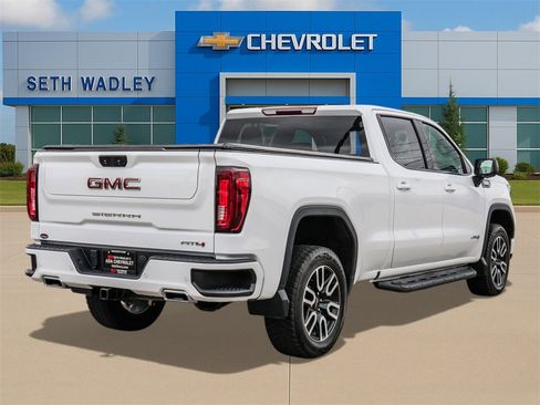 Used 2023 GMC Sierra 1500 AT4 image 7