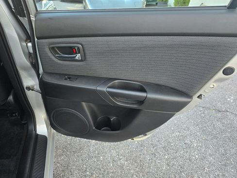 Used 2009 MAZDA MAZDA3 i Touring Value FWD image 15