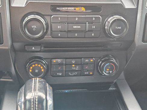 Used 2018 Ford F150 XLT w/ Equipment Group 302A Luxury image 21