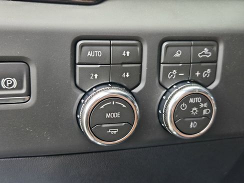 New 2026 GMC Sierra 2500 Denali Ultimate AWD/4WD image 23