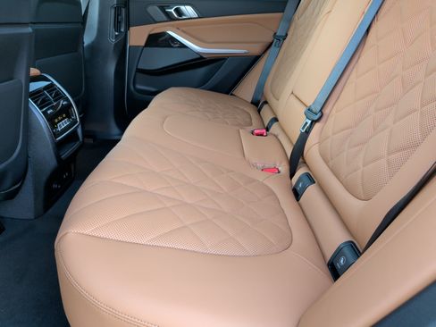 Used 2026 BMW X5 xDrive40i w/ M Sport Package AWD/4WD image 35