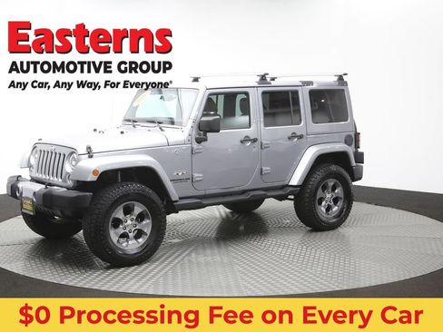 Used 2017 Jeep Wrangler Unlimited Sahara w/ Max Tow Package AWD/4WD image 59