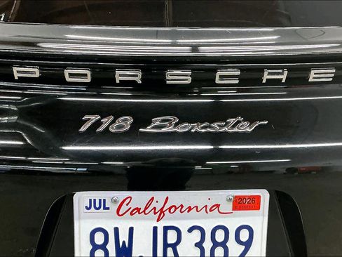 Used 2017 Porsche 718 Boxster image 11