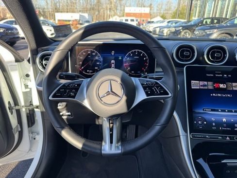 Used 2025 Mercedes-Benz C 300 4MATIC Sedan image 15