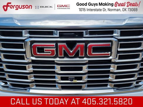 New 2026 GMC Yukon XL Denali w/ Denali Reserve Package AWD/4WD image 9
