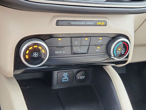 Used 2022 Ford Escape SE AWD/4WD image 15
