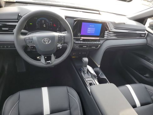 New 2026 Toyota Camry SE image 10