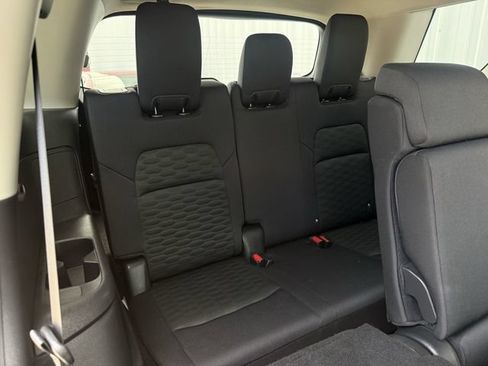 Used 2024 Nissan Pathfinder SV AWD/4WD image 31