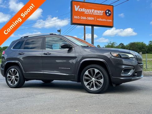 Used 2019 Jeep Cherokee Overland AWD/4WD image 1