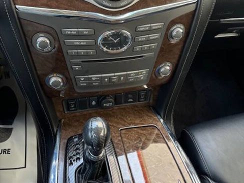 Used 2017 INFINITI QX80 4WD image 9