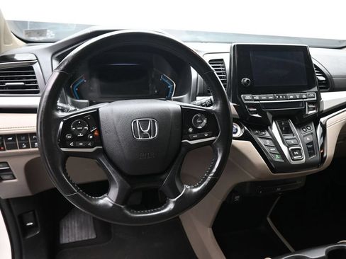 Used 2018 Honda Odyssey Elite image 14