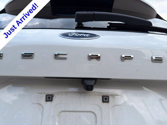 Used 2023 Ford Escape ST-Line w/ Tech Pack #1 AWD/4WD image 17