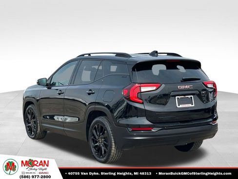 Certified 2023 GMC Terrain SLT w/ Elevation Edition FWD image 3