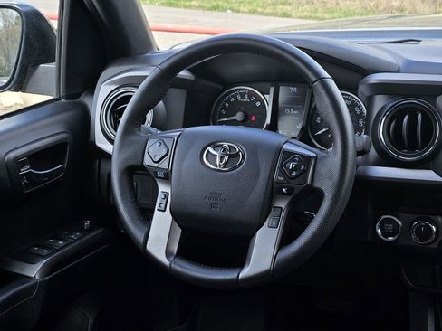 Used 2023 Toyota Tacoma TRD Off-Road image 15