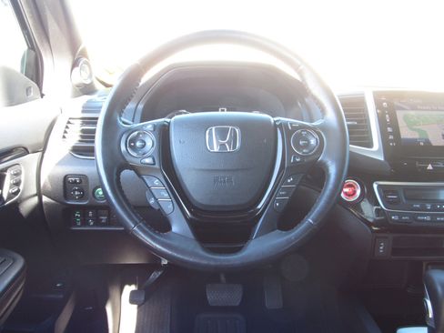 Certified 2017 Honda Ridgeline Black Edition image 26