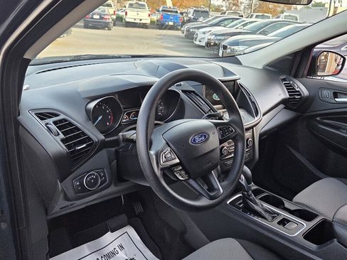 Used 2019 Ford Escape SE image 10