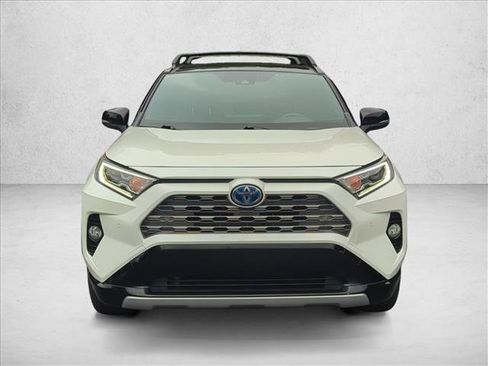 Used 2020 Toyota RAV4 XSE image 2