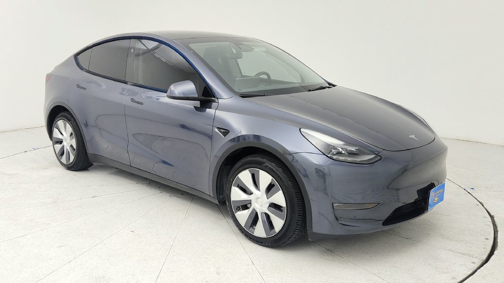 Used 2023 Tesla Model Y Long Range AWD/4WD image 1