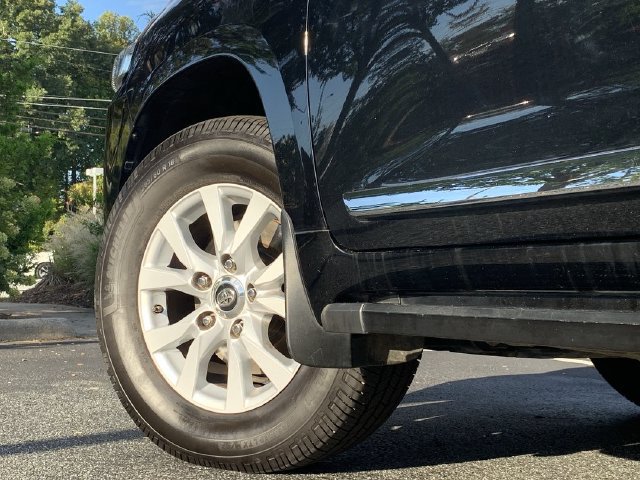 Used 2016 Toyota Land Cruiser AWD/4WD image 41