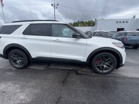 Used 2025 Ford Explorer ST AWD/4WD image 20
