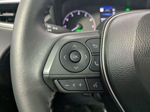 Used 2024 Toyota Corolla Cross AWD Hybrid image 17