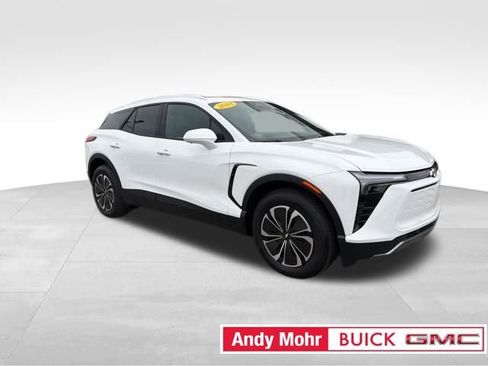 Used 2024 Chevrolet Blazer EV LT image 2